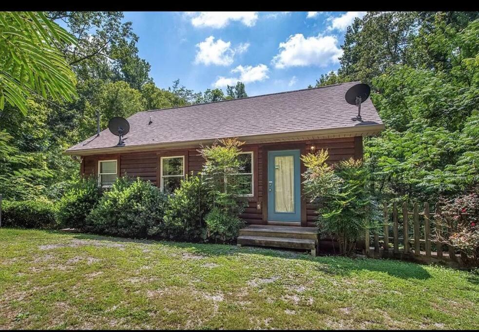 Smokey Mountain Retreat, Hot Tub, Game Room, Sleeps 8! Gatlinburg Buitenkant foto